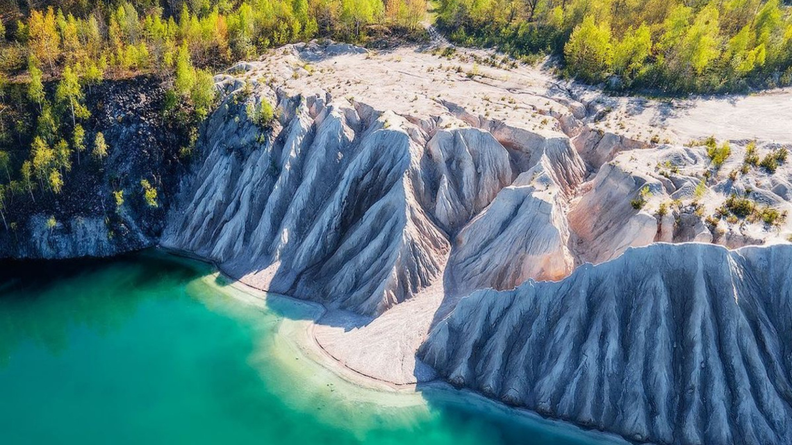 Кам'яне село та Дружбівський кар'єр