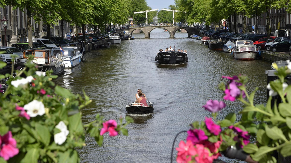 Гарантований тур. Амстердам і тюльпани. Авіатур 