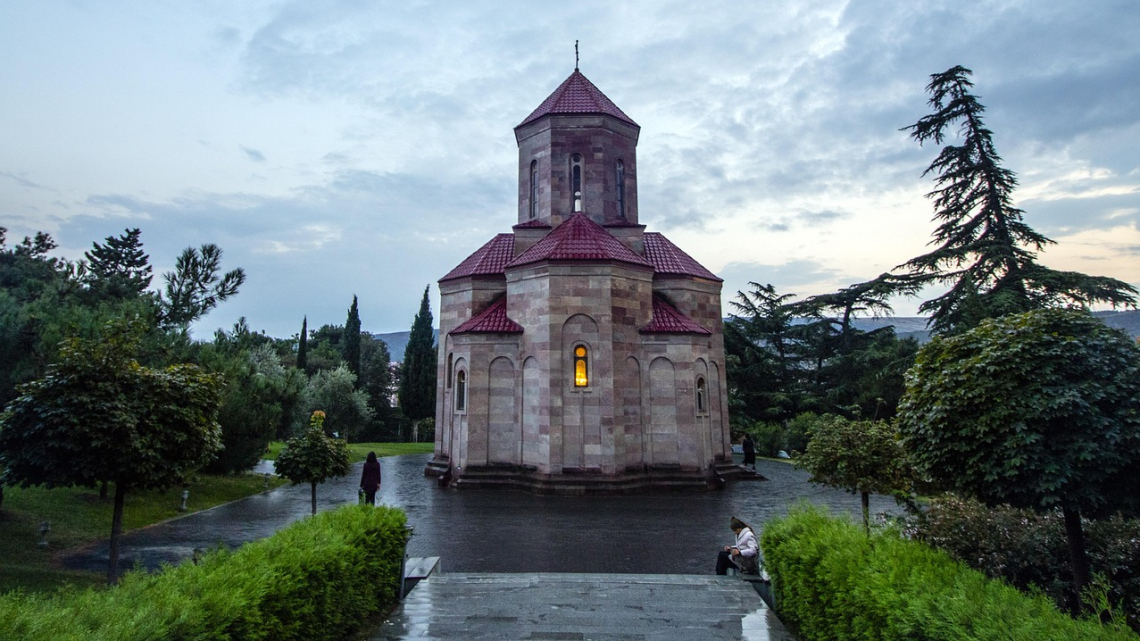 Грузинські канікули: атмосферний Тбілісі, величні гори Казбегі та винна Кахетія