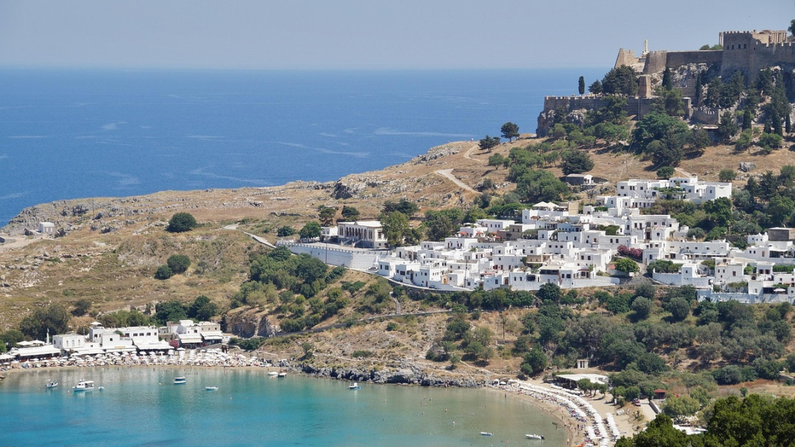 Круїз грецькими островами на лайнері Costa Fortuna у супроводі представника Феєрії