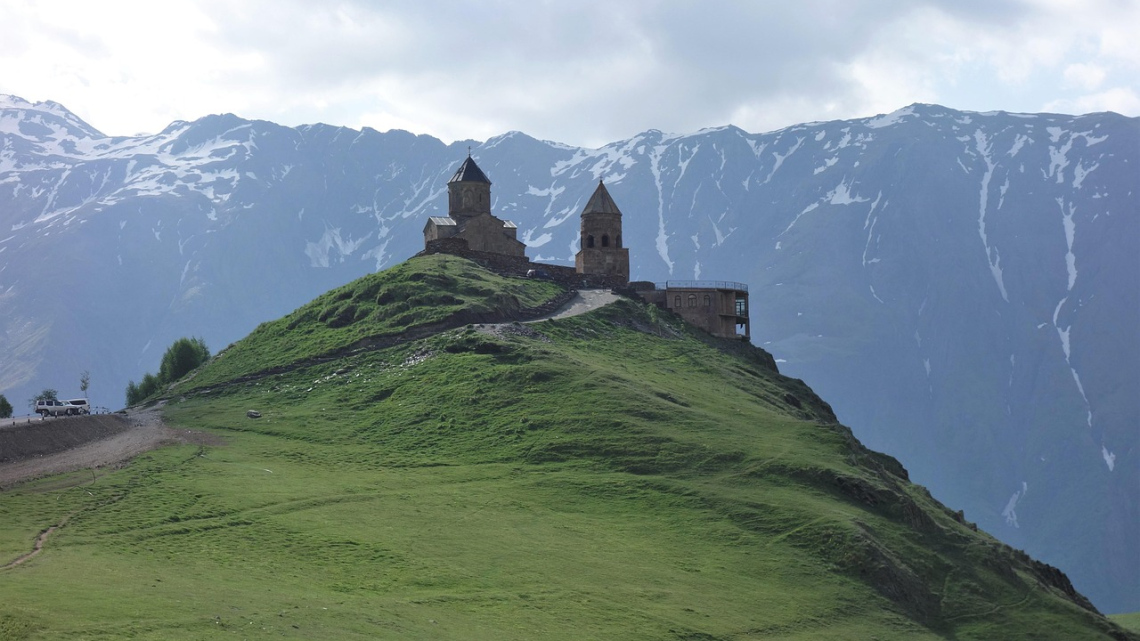 Грузинські канікули: атмосферний Тбілісі, величні гори Казбегі та винна Кахетія