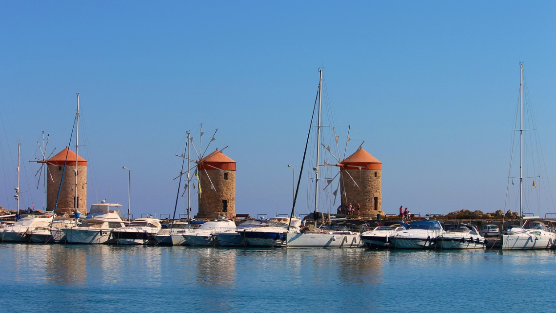 Круїз грецькими островами на лайнері Costa Fortuna у супроводі представника Феєрії