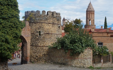 Грузинські канікули: атмосферний Тбілісі, величні гори Казбегі та винна Кахетія