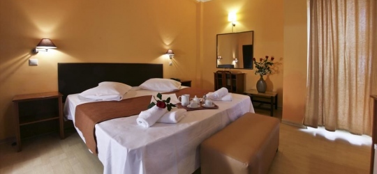 Grand Hotel 3* (Loutraki)