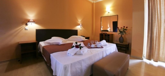Grand Hotel 3* (Loutraki)