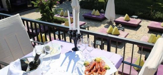 HOTEL ADRIATIC 3*. Биоград-на-мору