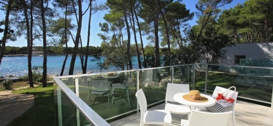 CRVENA LUKA HOTEL & RESORT 4*.  Біоград-на-Мору
