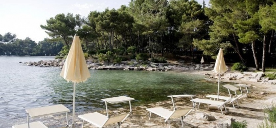 CRVENA LUKA HOTEL & RESORT 4*.  Біоград-на-Мору