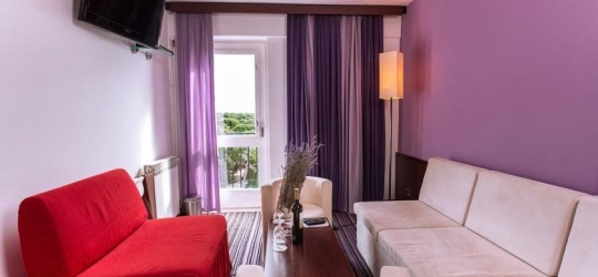 HOTEL ADRIATIC 3*. Биоград-на-мору