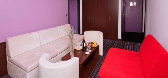 HOTEL ADRIATIC 3*. Биоград-на-мору