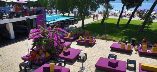 HOTEL ADRIATIC 3*. Биоград-на-мору