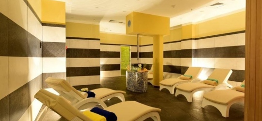CRVENA LUKA HOTEL & RESORT 4*.  Біоград-на-Мору