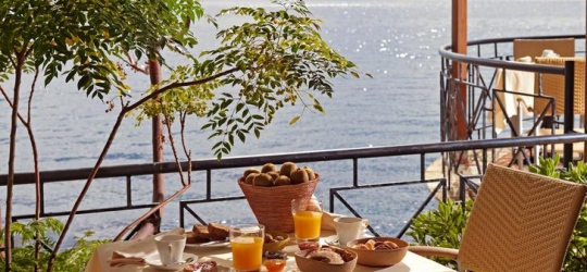 Ramada Loutraki Poseidon Resort 5*