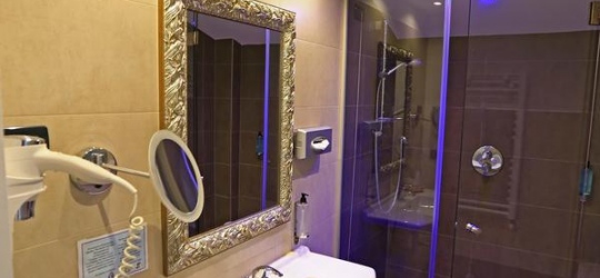 Hotel Ladina 3*