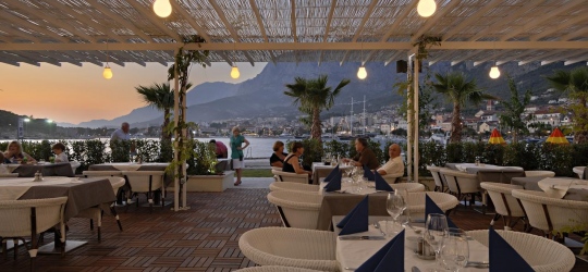  Hotel Osejava 4*. Макарска