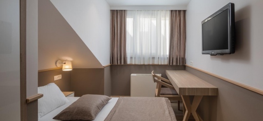 Hotel Tamaris 4*. Тучепи