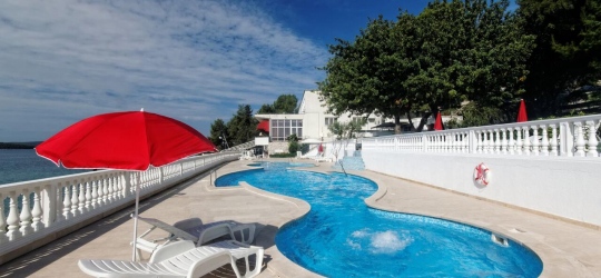 TN Jadran Hotel 3*. Трогір