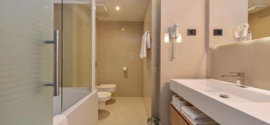  Hotel Osejava 4*. Макарска