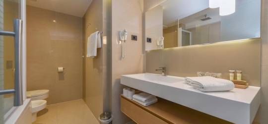  Hotel Osejava 4*. Макарска
