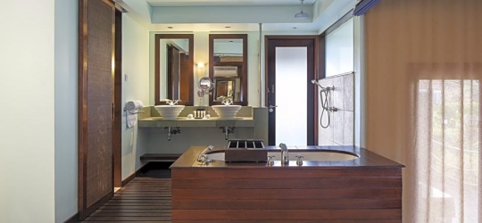 Le Meridien Fisherman's Cove 