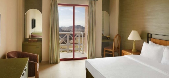 Mövenpick Nabatean Castle Hotel 5* Вади-Муса