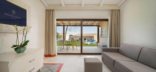 Baglioni Resort Sardinia 5*, Пунтальдия