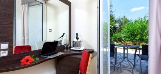 Magna Graecia Hotel 4*, Corfu